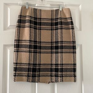 Ann Taylor Loft Lined Plaid Pencil Skirt, Camel and Black - Size 8